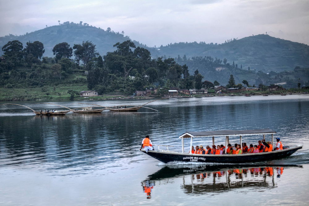 Uduce 13 twabonetsemo ibimenyetso bya Peteroli mu Kiyaga cya Kivu